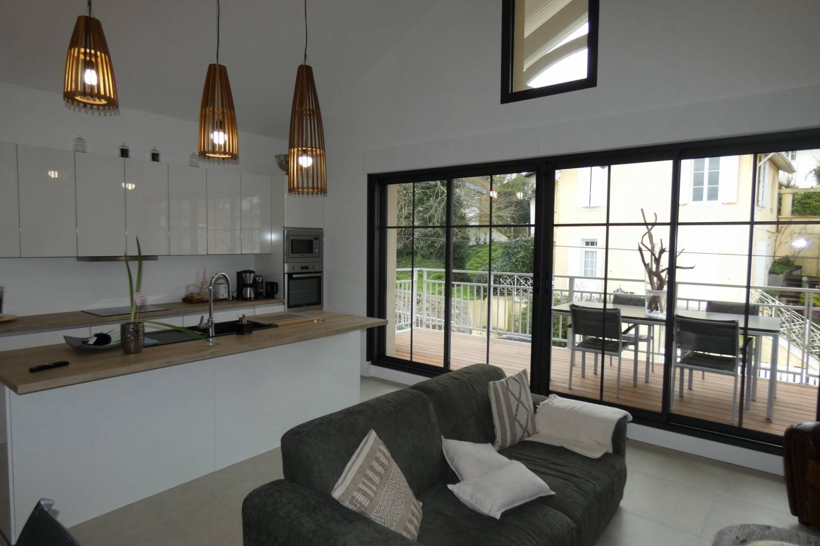 Appartement à la vente avec grande terrasse proche  commerces ARCACHON