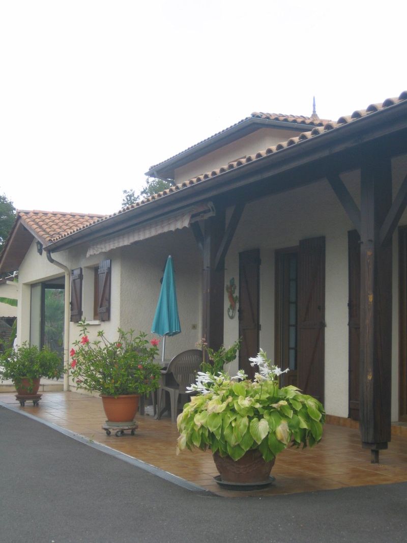 villa a vendre avec piscine LE TEICH