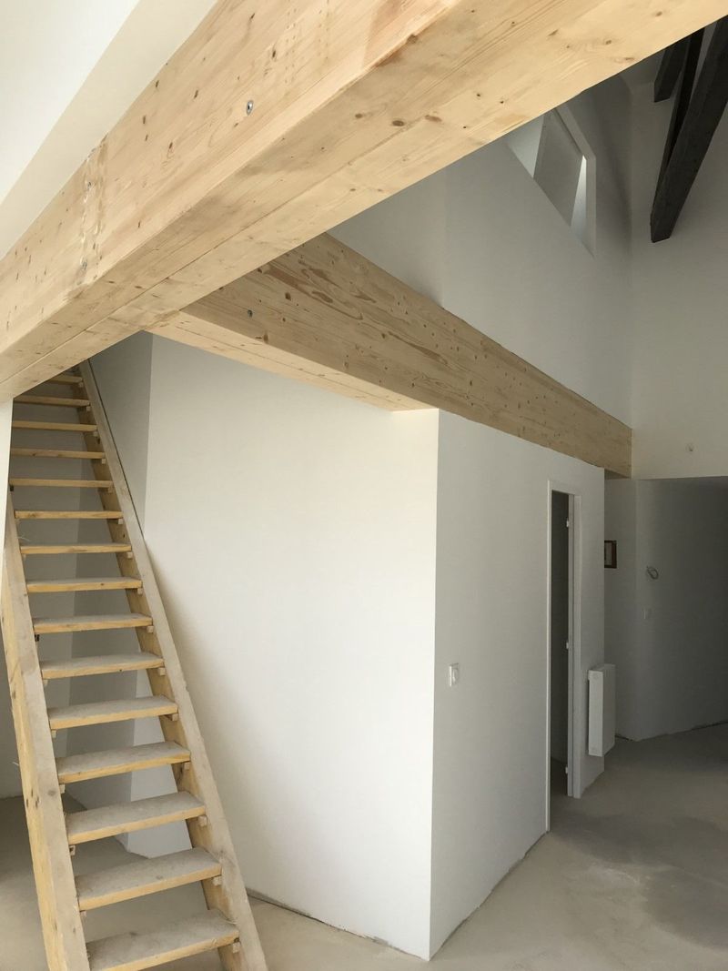 Appartement dernier étage sous les toits à vendre à Bordeaux